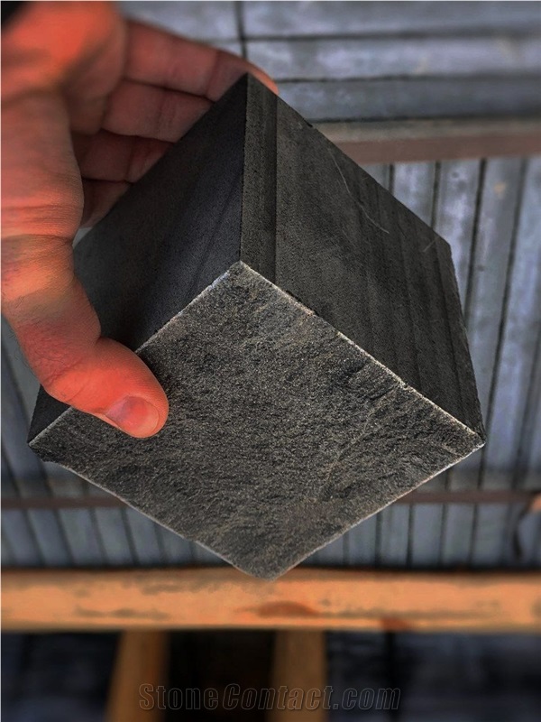 Ukrainian Basalt Black Moon Top Split Cubes