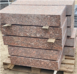 Ukrainian Granite Red Crystal Kerbstone