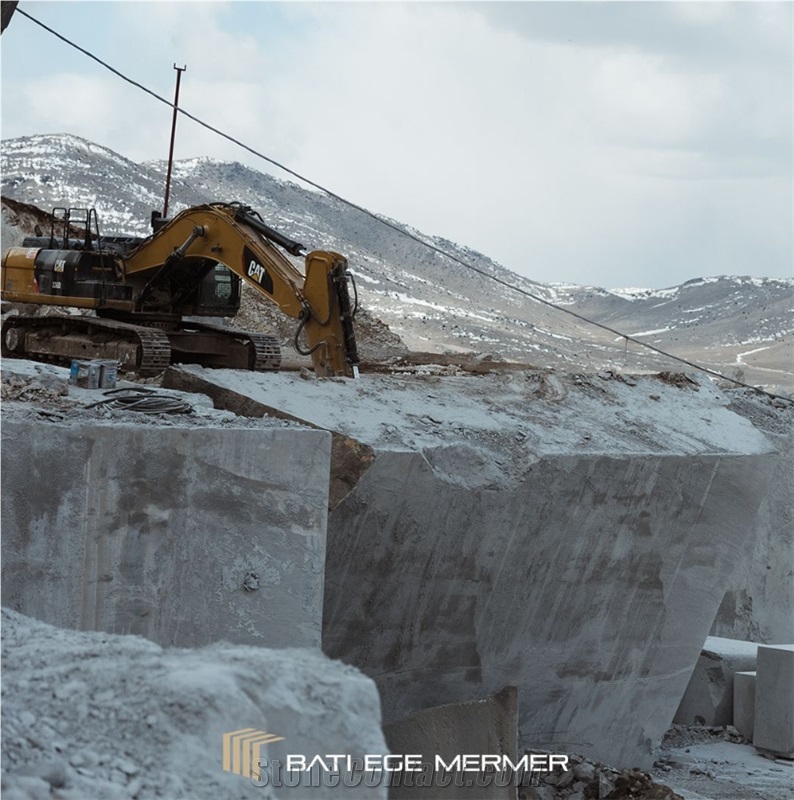 Ceppo Grey Marble Quarry