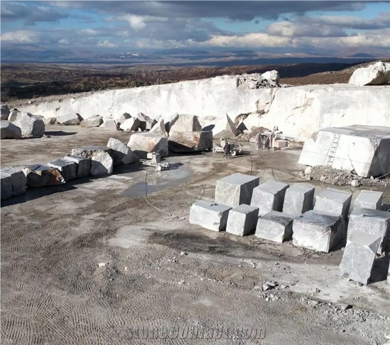Ragno Rosa Marble Quarry