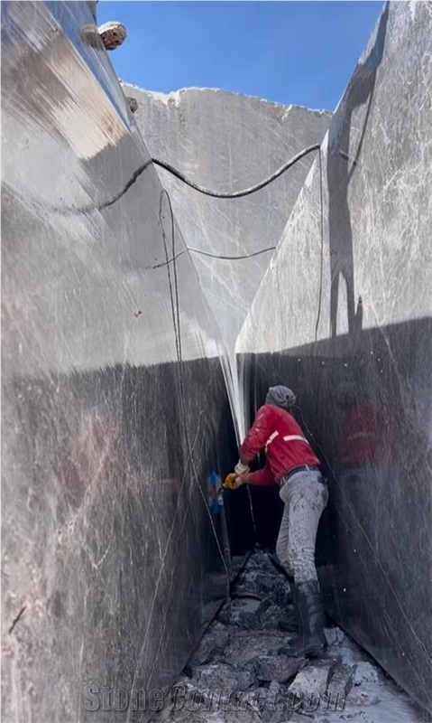 Ragno Rosa Marble Quarry