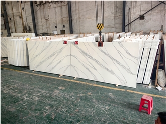 Artificial 20Mm Saw Cut Edge 5044 Calacatta Quartz Slabs