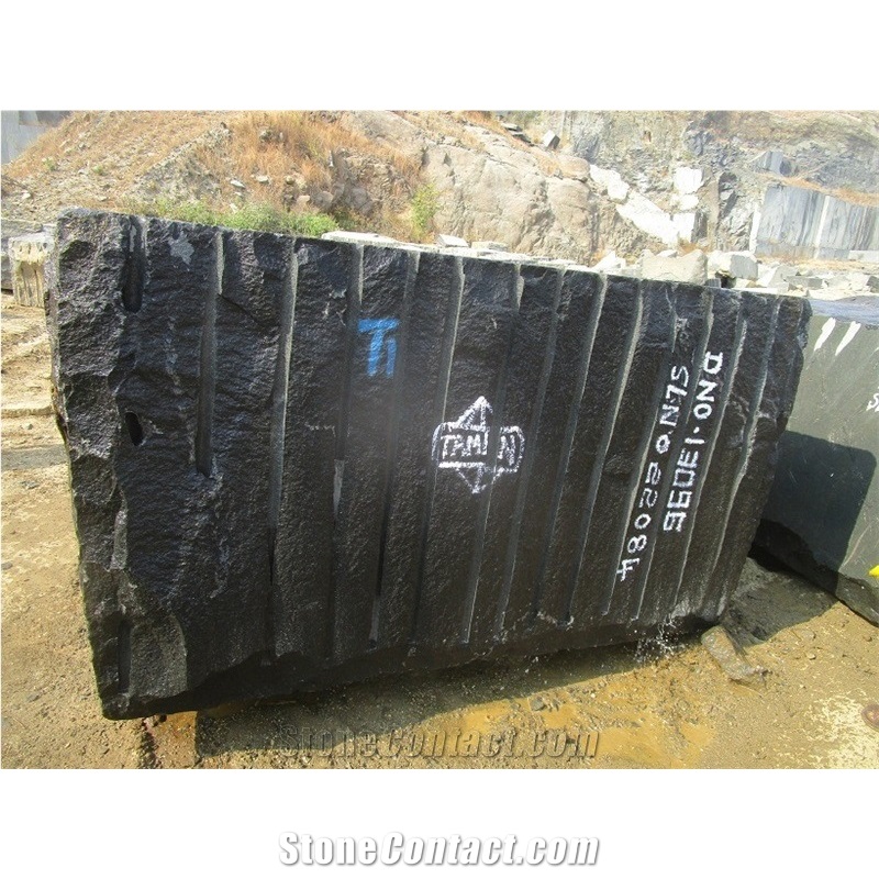 G20 Dark Bengal Black Granite Rough Blocks
