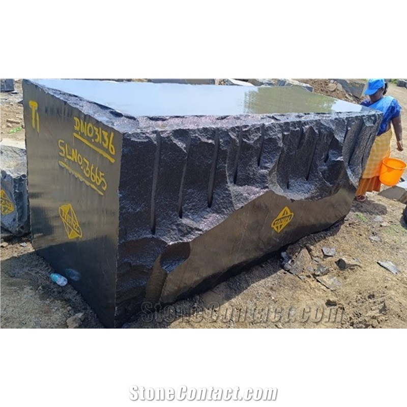 Kunnam Black Granite Blocks