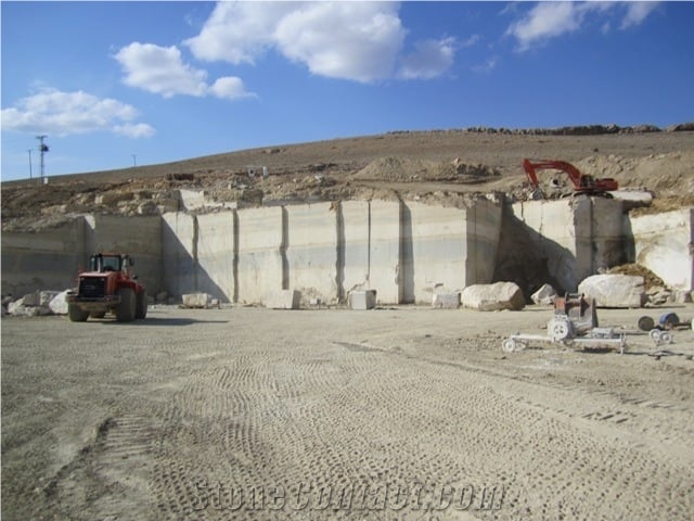 Moca Grey Limestone- Grey Sunta Limestone Quarry
