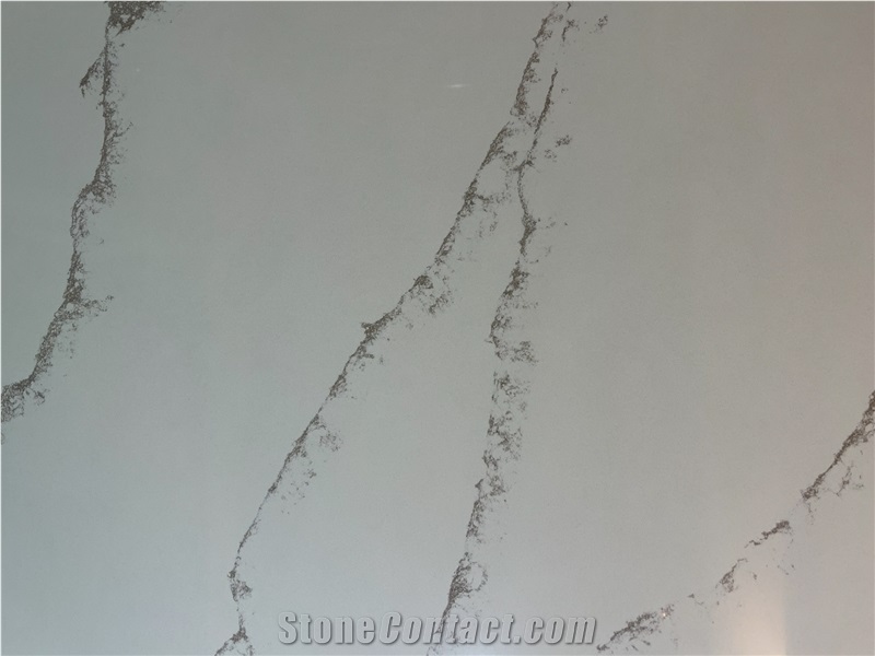 Calacatta Perlia Quartz Slab