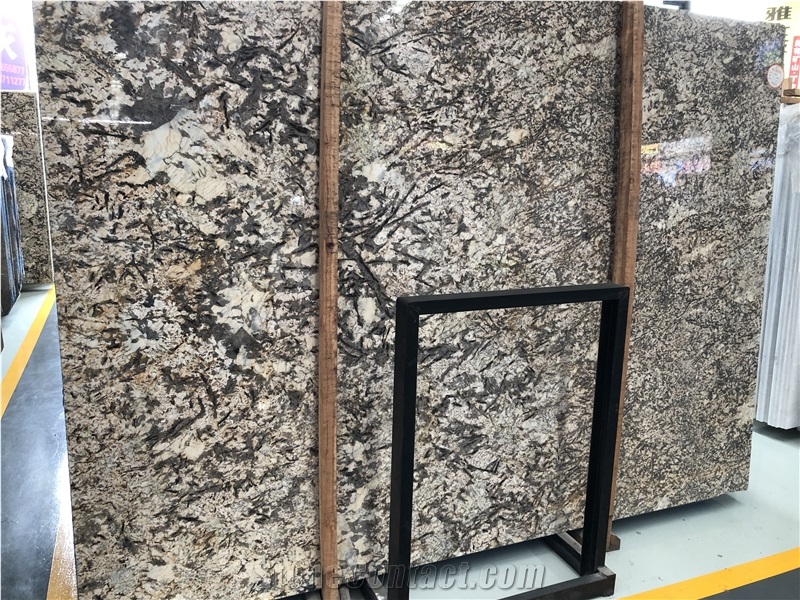 Luxury Golden Granite Phantom Wall Slabs