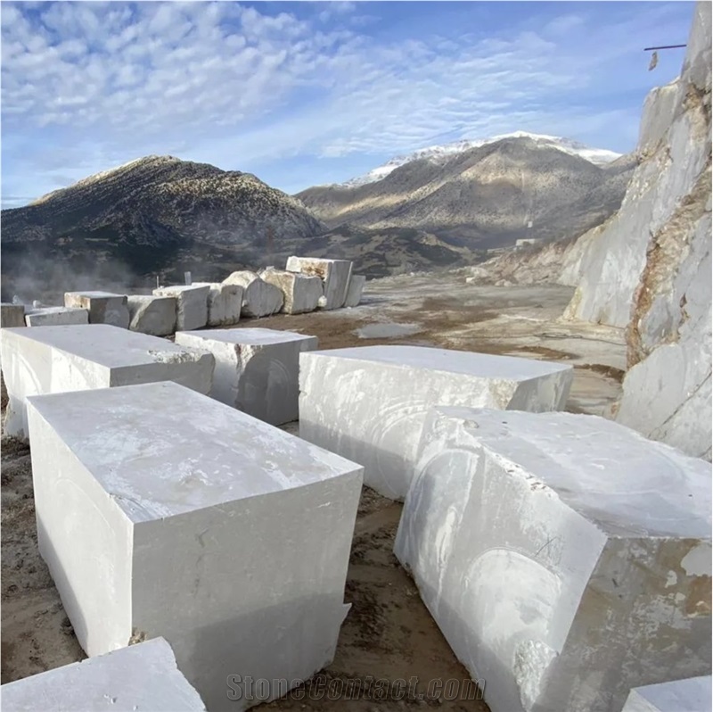 Calacatta Beige Marble Quarry