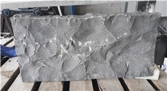 Natural Split Basalt Black Cube Walkways/Driveway Tiles