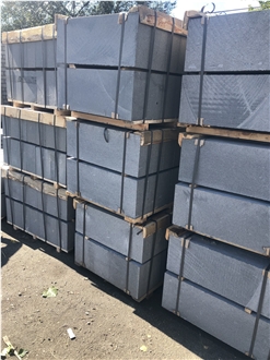 UGRAN Black Win Gabbro Curbstones