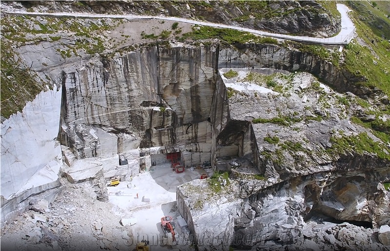 Fantastico Arni Marble Quarry