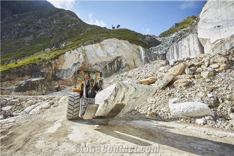 Fantastico Arni Marble Quarry