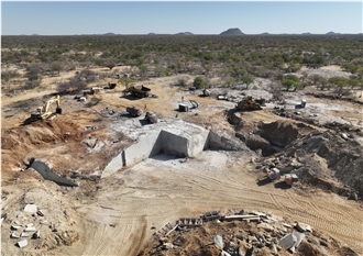 Macondo Black Quartzite Quarry