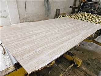 Unfilled Cream Light Travertine Slabs