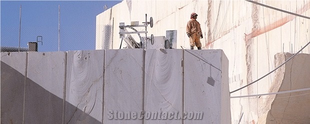 Crema Marfil Marble Quarry