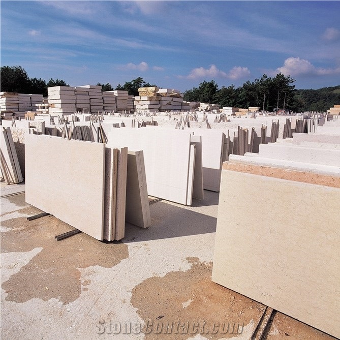 Pietra Di Lessinia Quarry