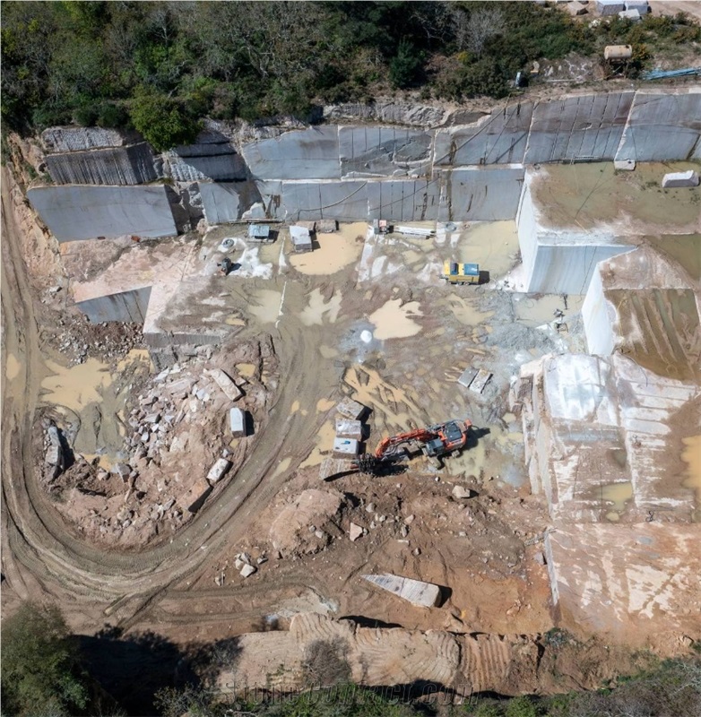 Tarn Gros Grain Granite Quarry
