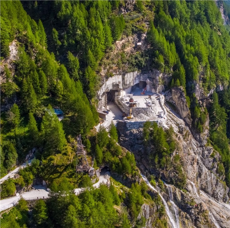 Bianco Lasa Marble Quarry