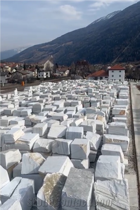 Bianco Lasa Marble Quarry
