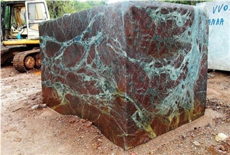 Moulin Rouge Quartzite Quarry