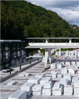 Calacatta Vagli Cremo Marble Blocks