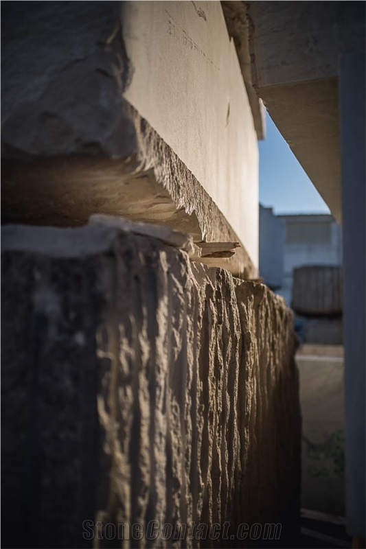 Moca Medium Grain Limestone Blocks
