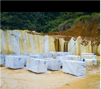 Branco Cintilante Marble Blocks