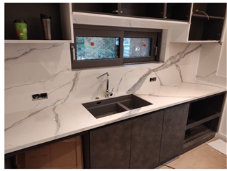 Calacatta Quartz Kitchen Countertop