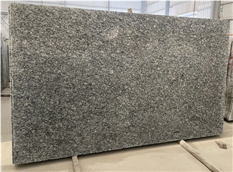 Spray White Granite Slabs