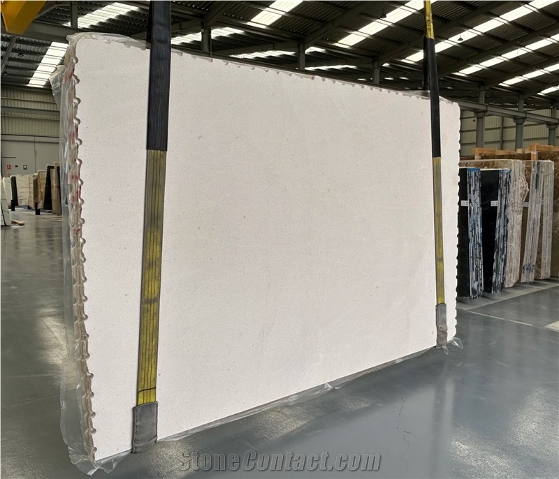 Caliza Capri Limestone Slabs & Tiles