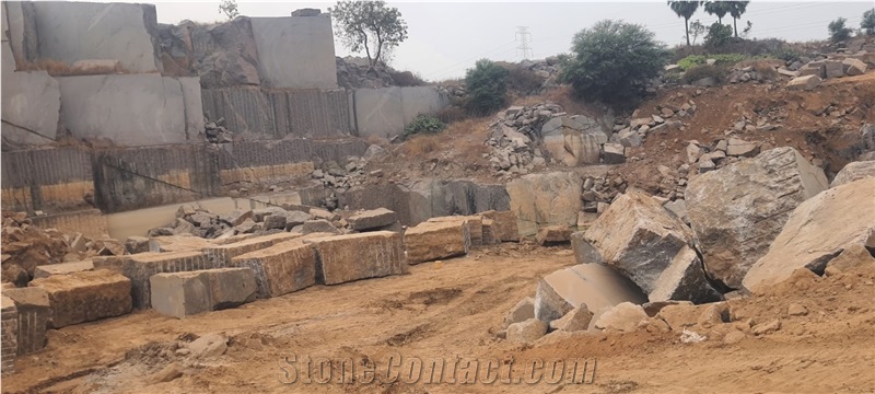 Tan Brown Granite Blocks