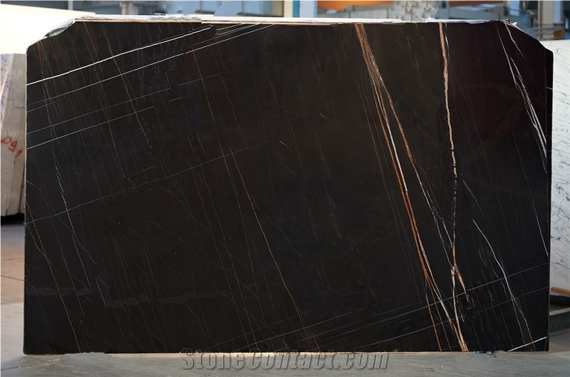 Sahara Noir Marble Slabs