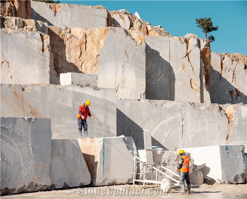 Tundra Grey Marble Quarry
