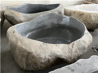 River Stone Bathtub