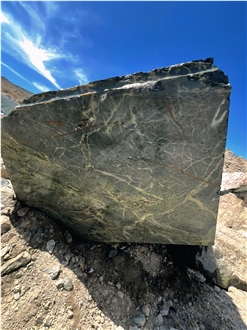Amazon Golden Lightning Granite Blocks