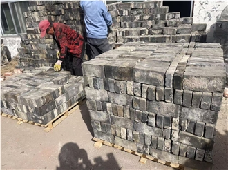 Tumbled Blue Reclaimed Bricks