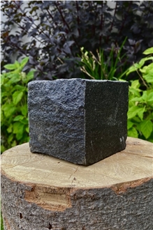 Black Swedish Granite Cobblestones Sawn4/6 Cm