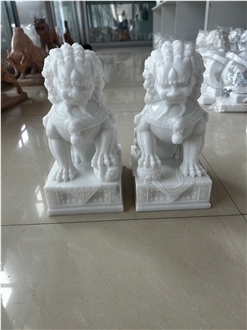 Cheaper Sichuan White Marble Guardian Lion Sculpture