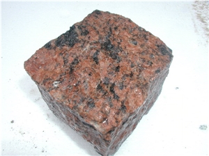 Vanga Red Granite Cobble Stone