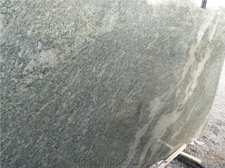 Verde Maritaca Granite Slabs