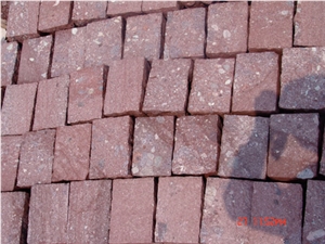 Red Granite Cube Stone Xds28