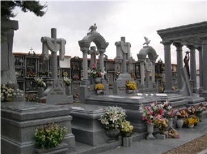 Funeral Art, Monuments