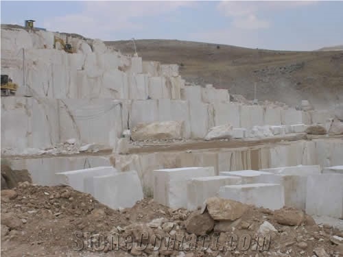 Deva Beige Marble Block from Turkey - StoneContact.com