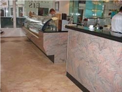 Bar Top in Juparana India and Nero Assoluto, Granite Traditional Kitchen Design