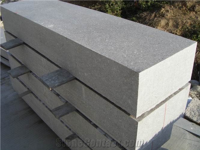 G606 Granite Kerbstone