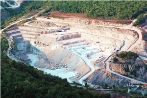 Comblanchien Quarry, Rough Blocks