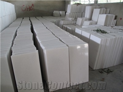 White Marble Slabs and Tiles