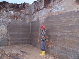 Chestnut Travertine Blocks, Own Quarry