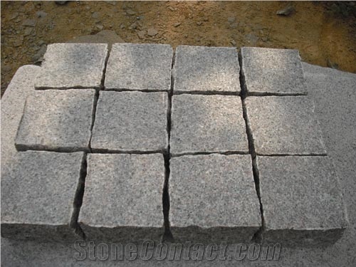 G354 Granite Cubic Stone