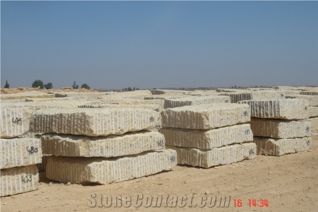 California Honey Limestone Blocks, Giallo Provenza Limestone Block